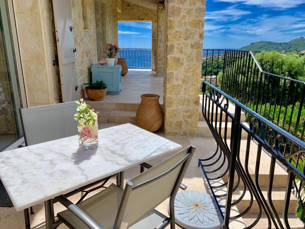 Villa Grand Baie Saint-Raphaël Εξωτερικό φωτογραφία